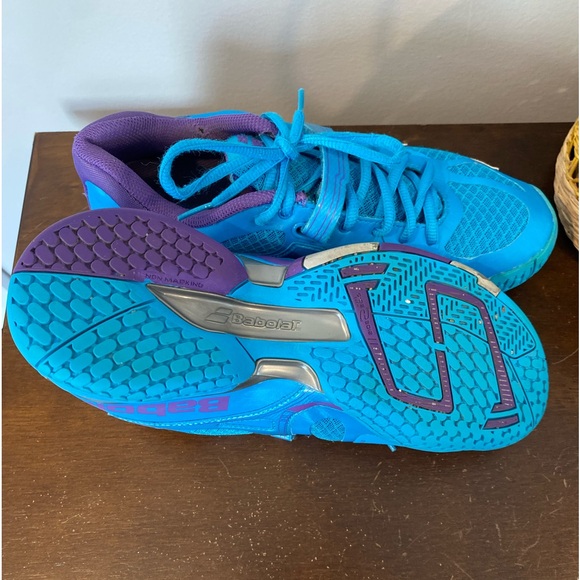 BABOLAT SHOES KOMPRESSION AND NON MARKING SOLES - Picture 2 of 5